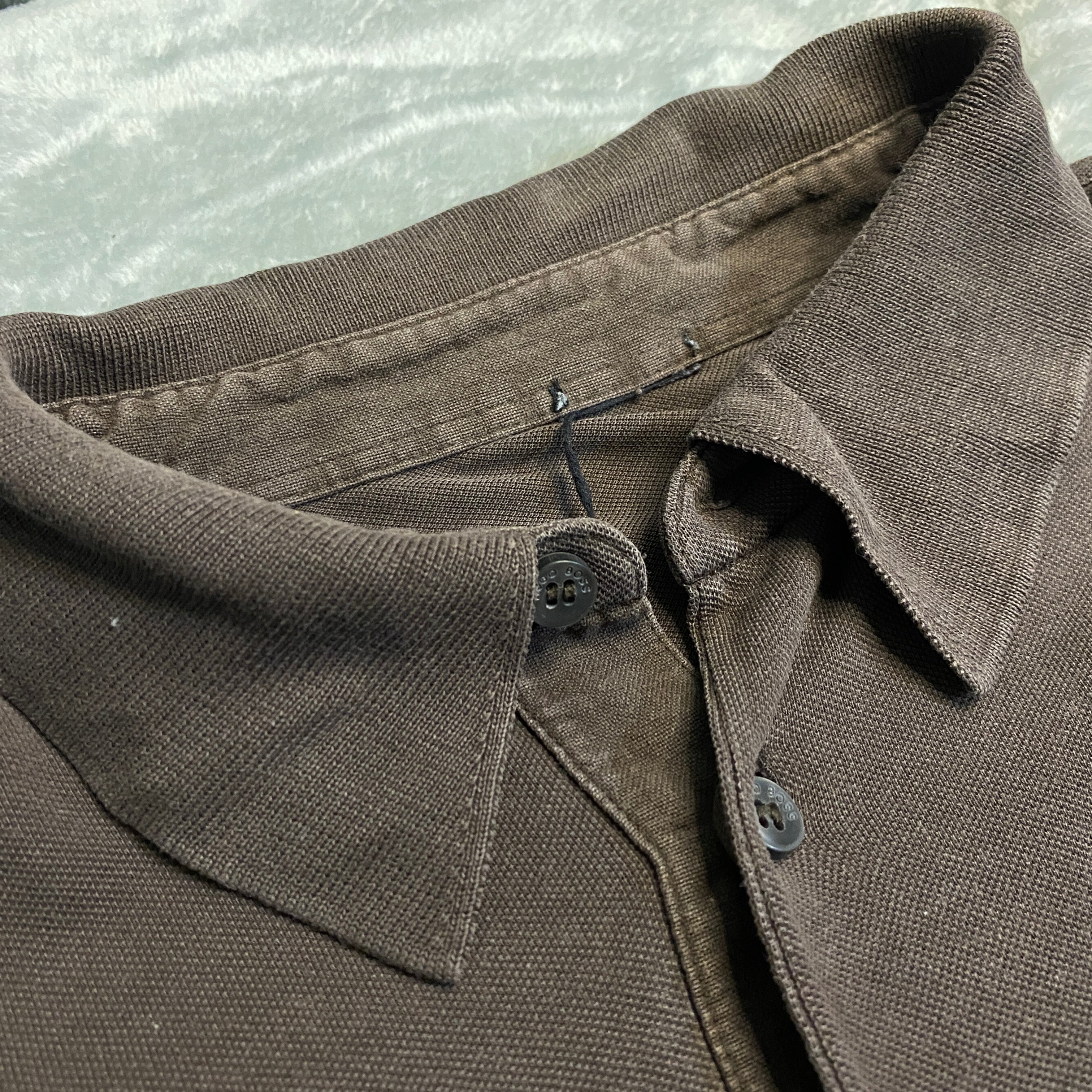 POLO HUGO BOSS MANGA LARGA CAFÉ OSCURO / MARRÓN TALLA M