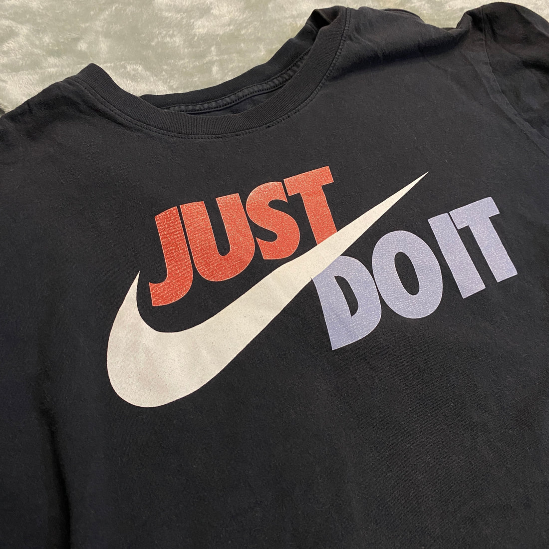 CAMISETA NIKE NEGRO CENIZA TALLA M