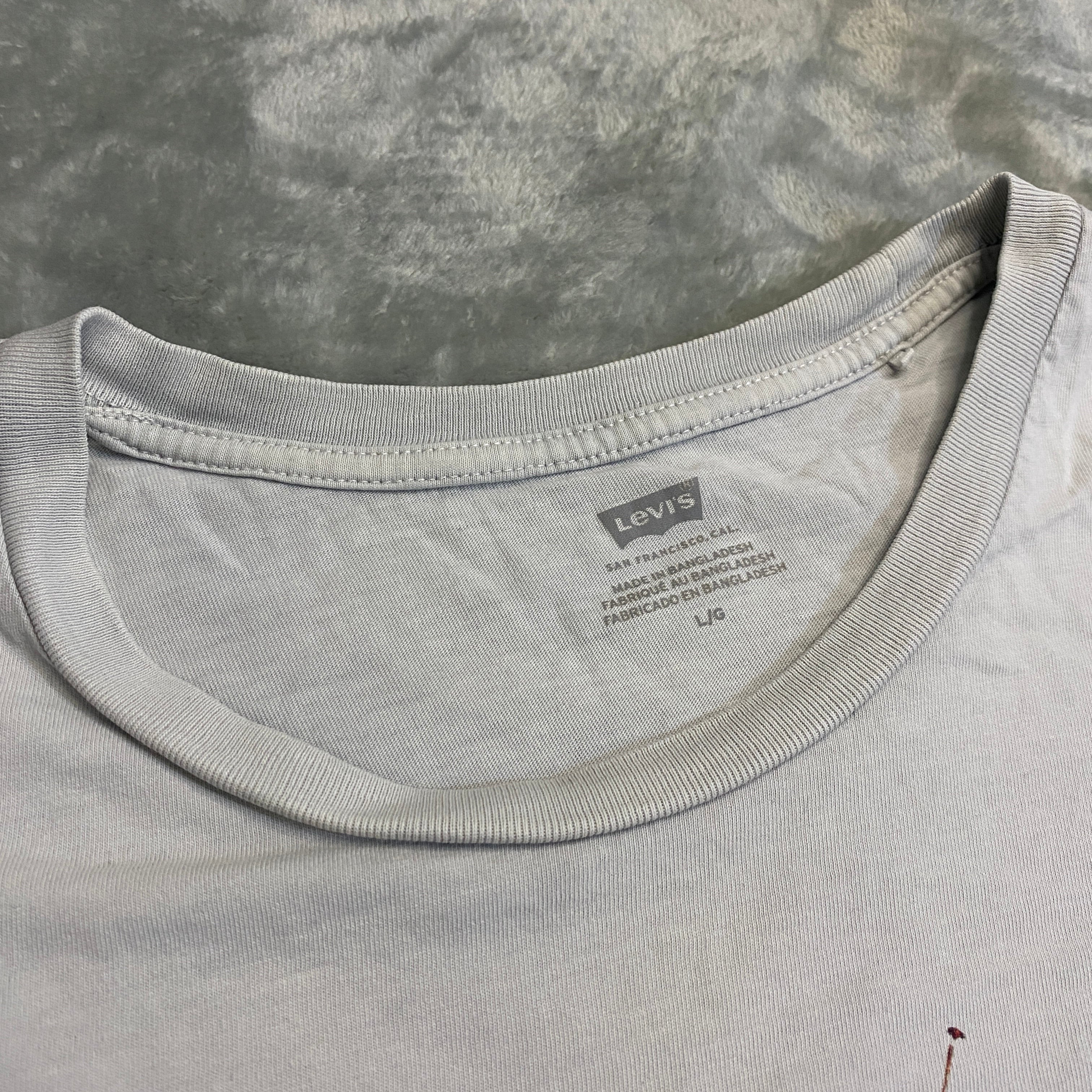 CAMISETA LEVI’S GRIS CENIZA CLARO TALLA L