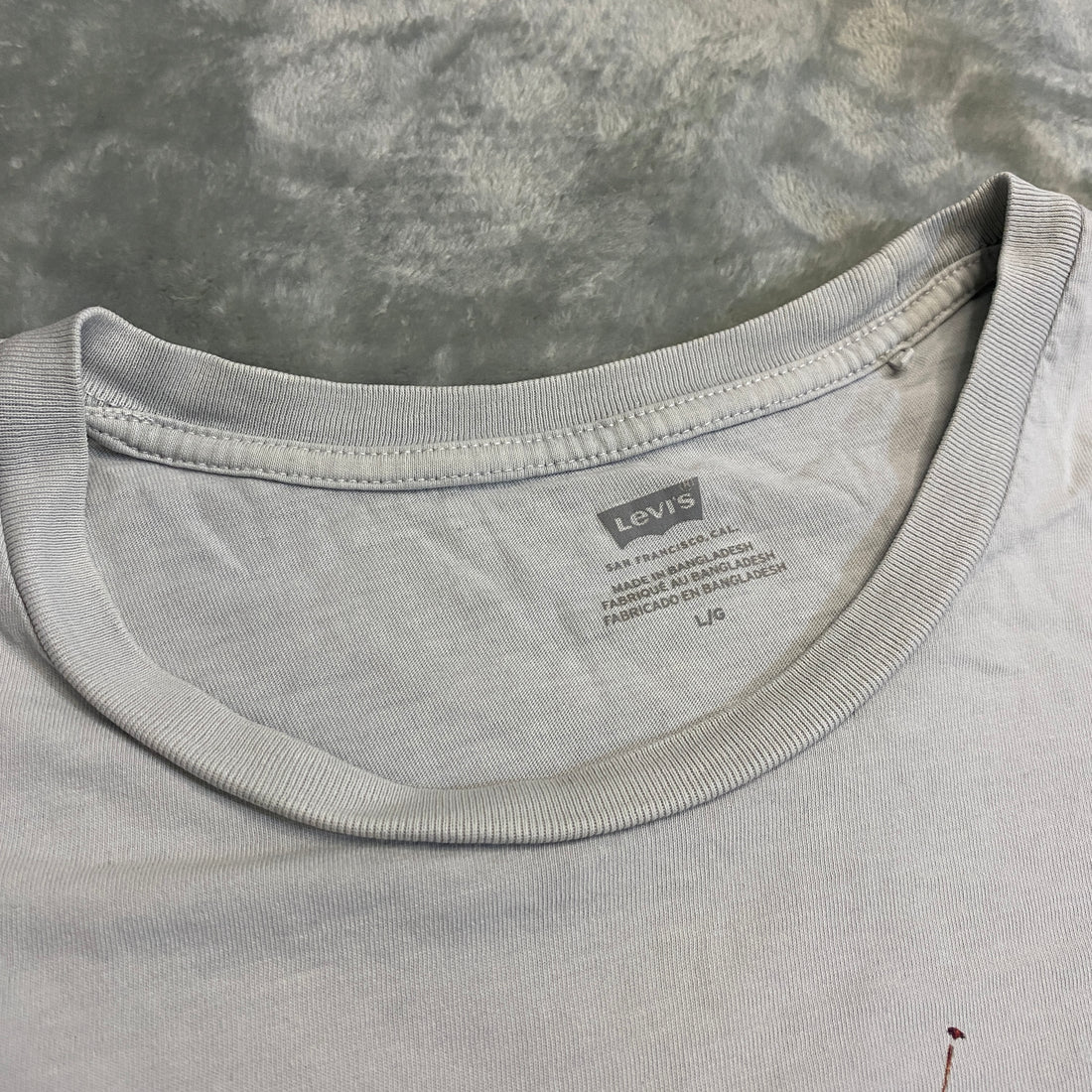 CAMISETA LEVI’S GRIS CENIZA CLARO TALLA L