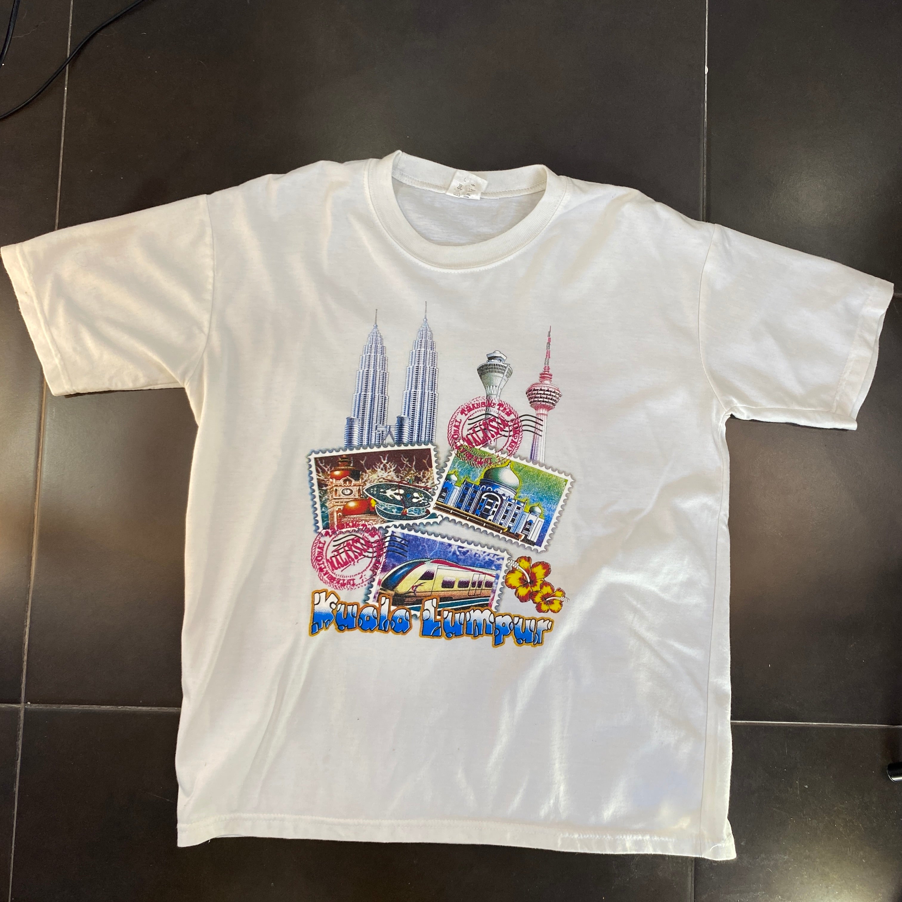Camiseta Vintage "Visit Malaysia" Kuala Lumpur