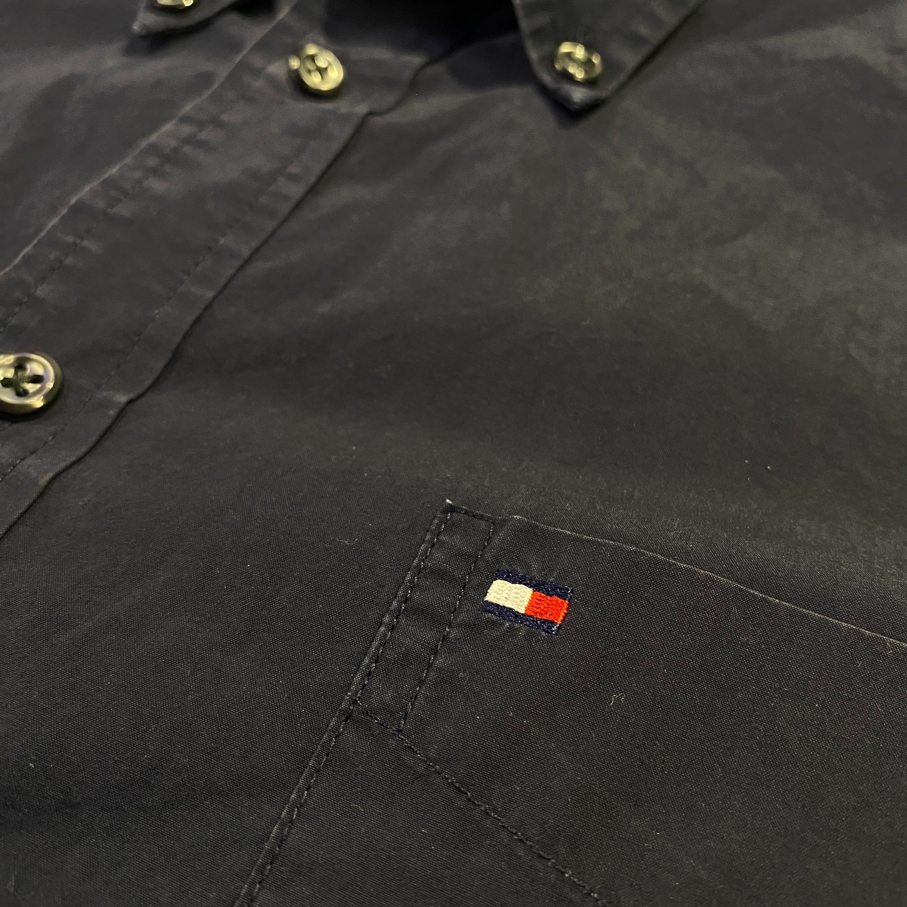 Camisa Tommy Hilfiger azul marino - detalle