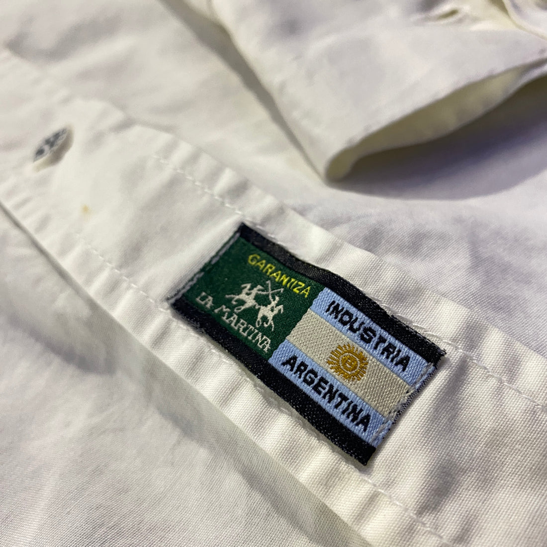Camisa La Martina blanca bordada - detalle