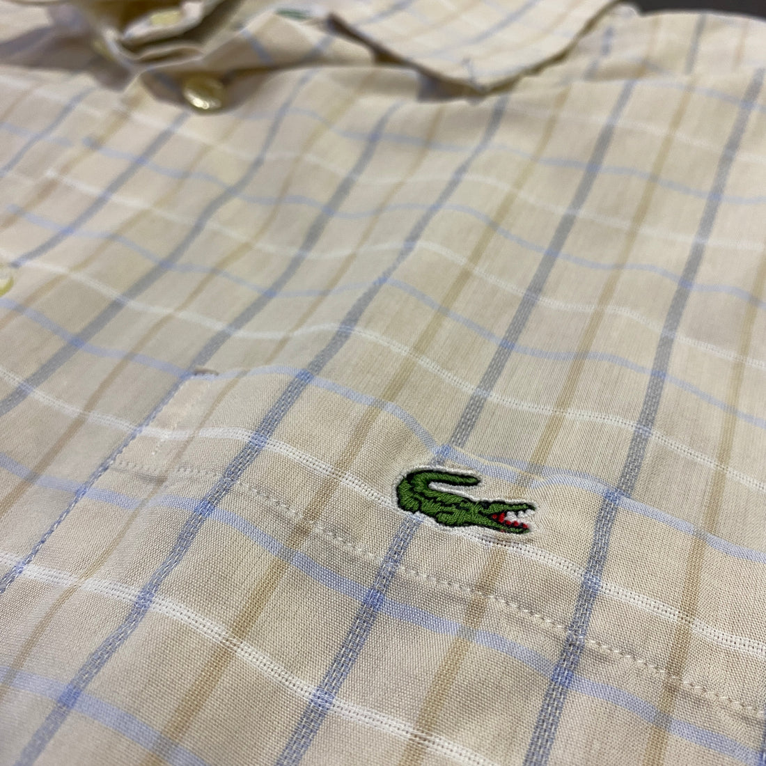 Camisa Lacoste cuadros amarillo - detalle
