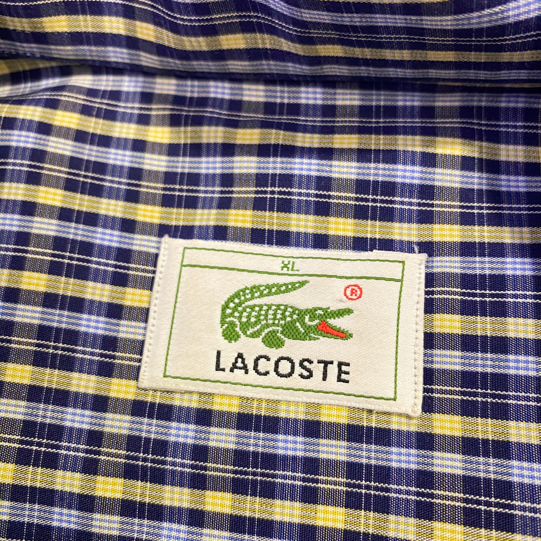 Camisa Lacoste cuadros azul y amarillo - etiqueta